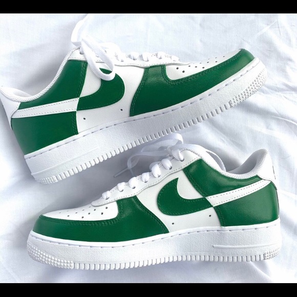 Men’s Nike Air Force 1s - Picture 1 of 4